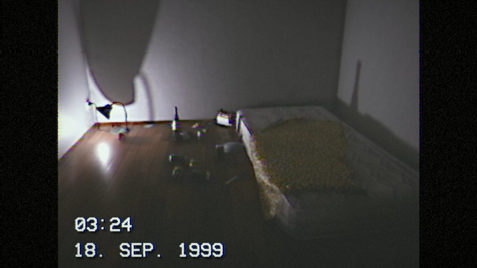 How SEPTEMBER 1999 Marries Narrative and Visual Style